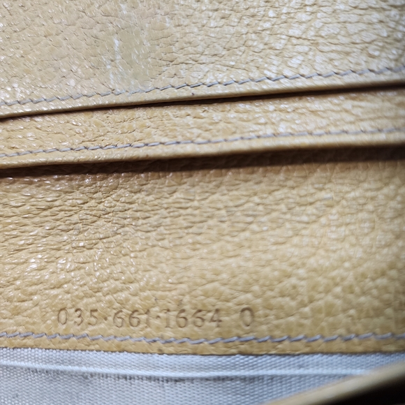 Vintage Gucci Long Bifold Continental Wallet IN yellow - Picture 6 of 7
